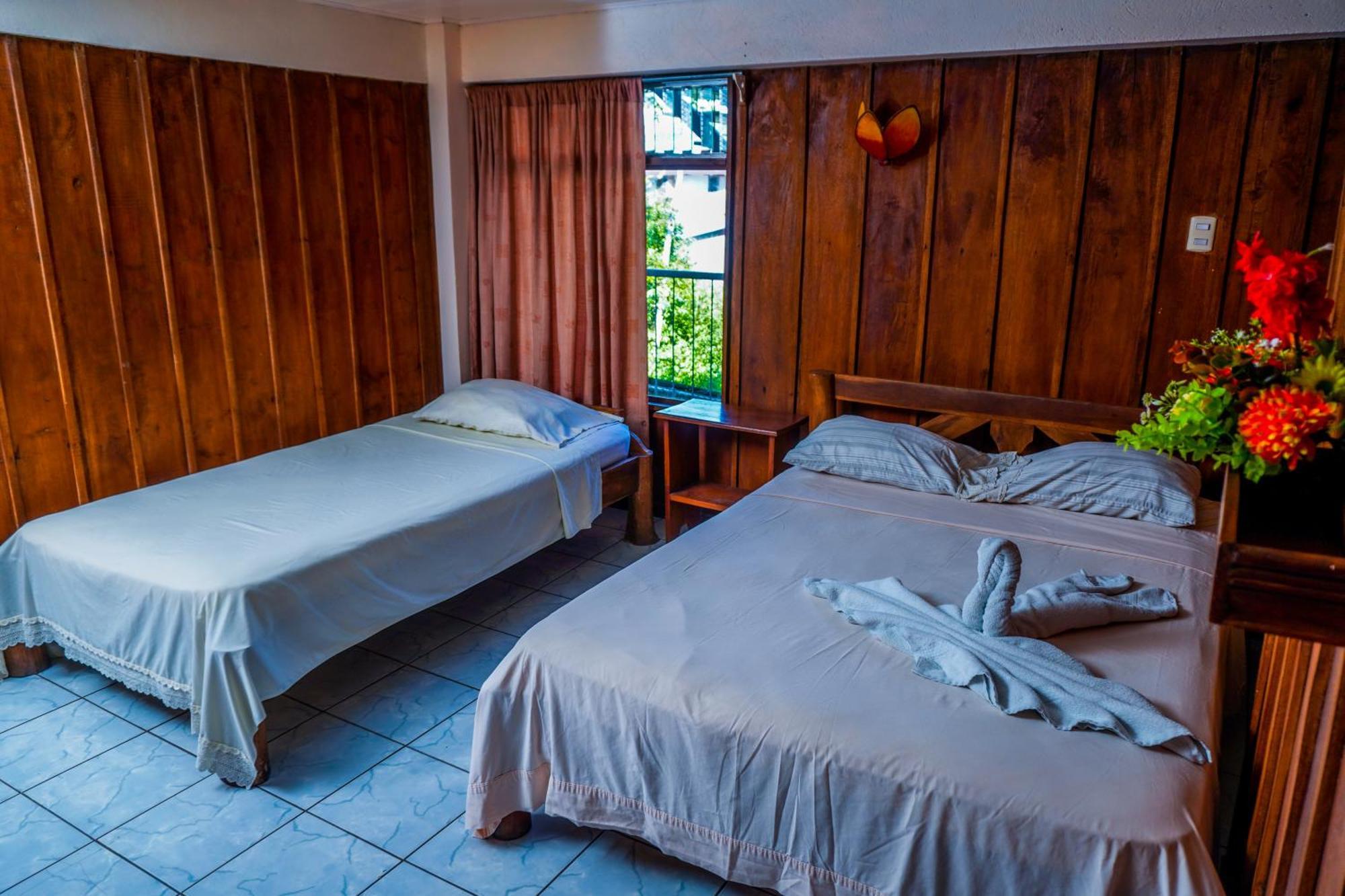 Hospedaje Angeluz Quesada (Alajuela) Exterior foto