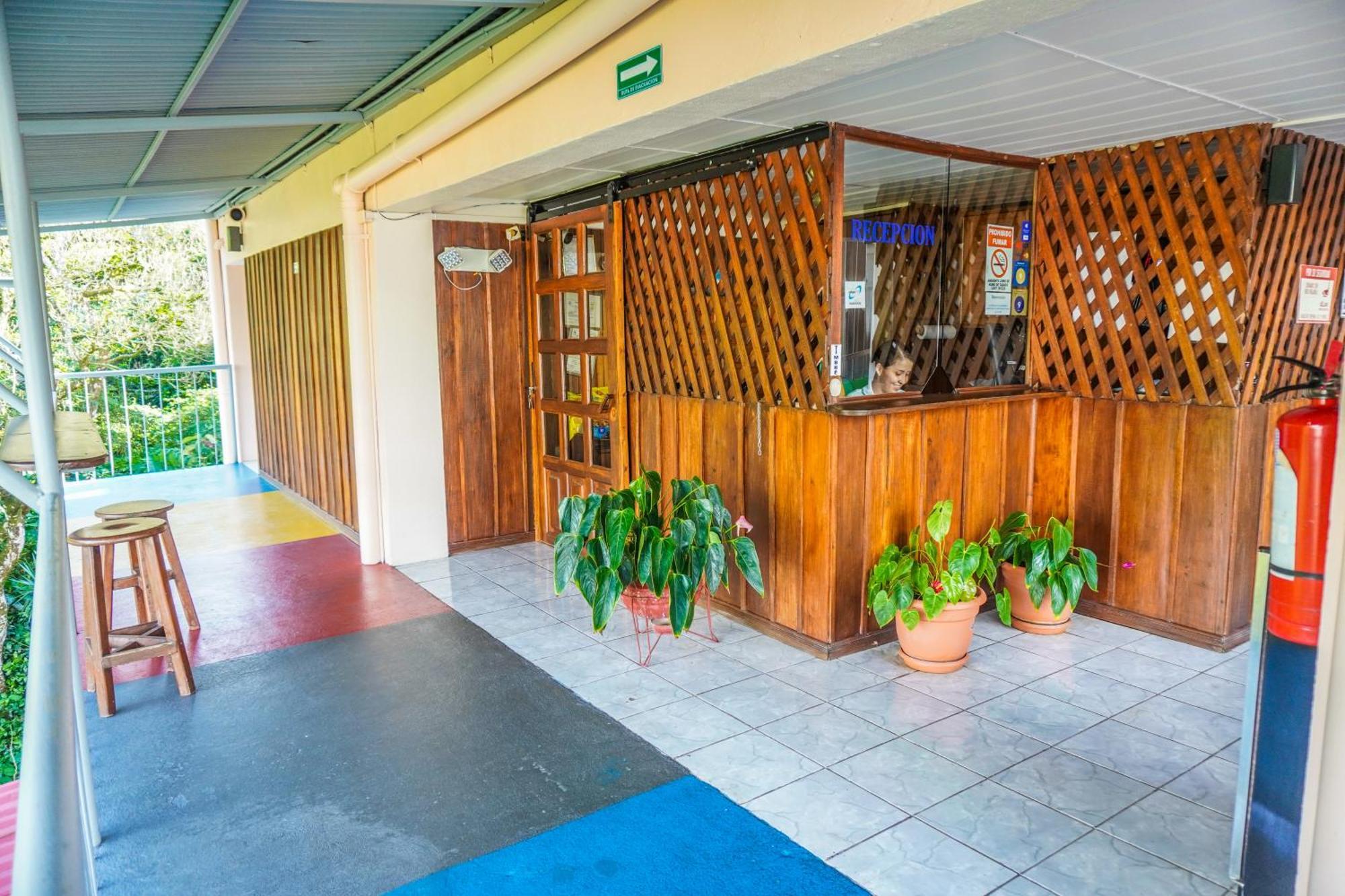 Hospedaje Angeluz Quesada (Alajuela) Exterior foto